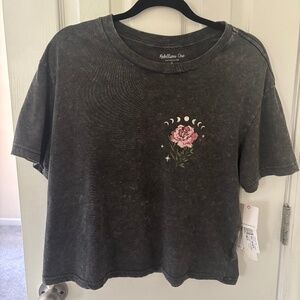 Rebellious One Graphic Tshirt L Women soft boxy heathered moon roses